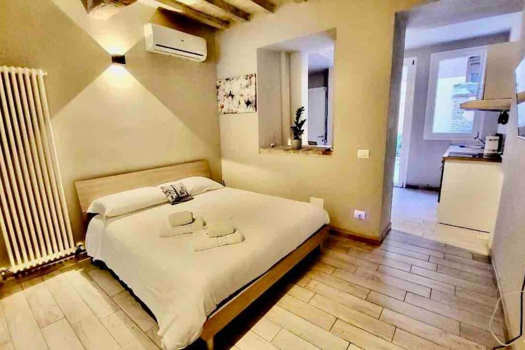 " In Centro Da Marghe" By Revenue House Apartment Parma Bagian luar foto